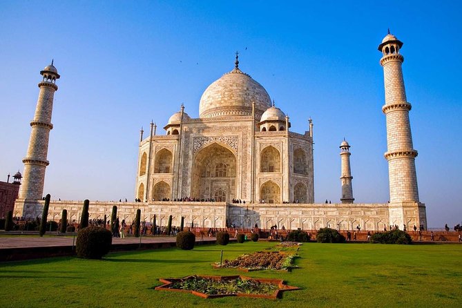 05 - Days Golden Triangle Tour with Accommodation - Private transport and 3-star hotels: where the comfort comes from