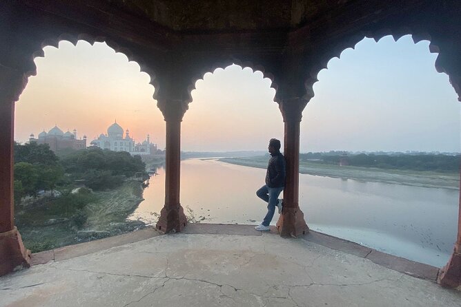 1 Day Taj Mahal Tour With Experienced Guide - Entering the Taj Mahal with history that makes it click