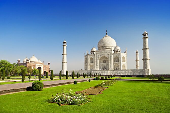 1 Day Taj Mahal Tour With Experienced Guide - Agra Fort: Akbar’s 1565 stronghold, explained for real understanding