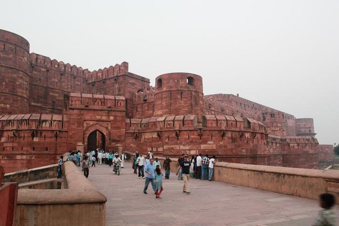 1-Day Trip to The Taj Mahal, Agra from Delhi by Super-fast Train - A full-day Agra plan that actually works: Delhi pickup to Taj timing