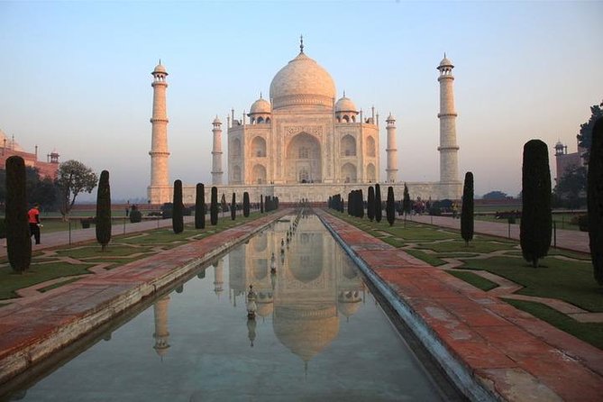 1-Day Trip to The Taj Mahal and Agra from Delhi - Carpet House Agra and the shopping moment you can actually use