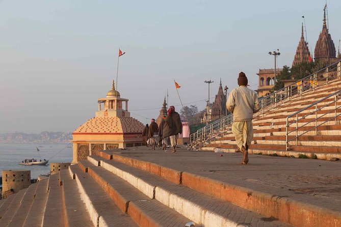 11 Days Golden Triangle & Varanasi With Luxury Accommodation,internal Flights - Price and logistics: what $900 is really buying you