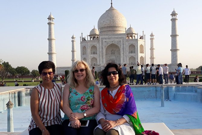 14 Hours Taj Mahal Tour From Delhi By Car - Private AC car and driver: real comfort for a long haul