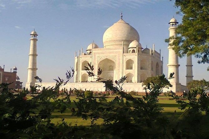 2-Day Agra Fort and Taj Mahal Guided Tour from Delhi Airport - Delhi Airport to Agra: how this plan saves your energy