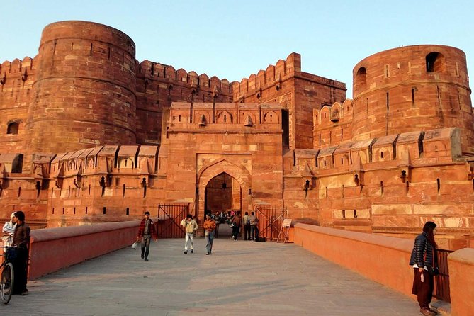 2 Day Private Luxury Golden Triangle Tour to Agra and Jaipur From New Delhi - Jantar Mantar and Gaitore: science instruments and royal memorials