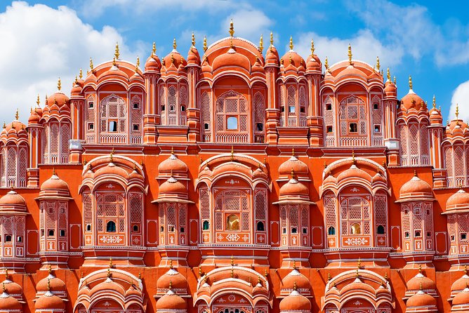 2-Day Private Tour of Jaipur from Delhi: City Palace, Hawa Mahal and Amber Fort - Amber Fort: Rajput fortress views over Maota Lake