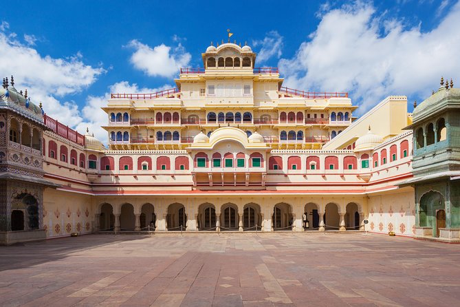 2-Day Private Tour of Jaipur from Delhi: City Palace, Hawa Mahal and Amber Fort - City Palace and Chandra Mahal museum: where the royal collection comes to life