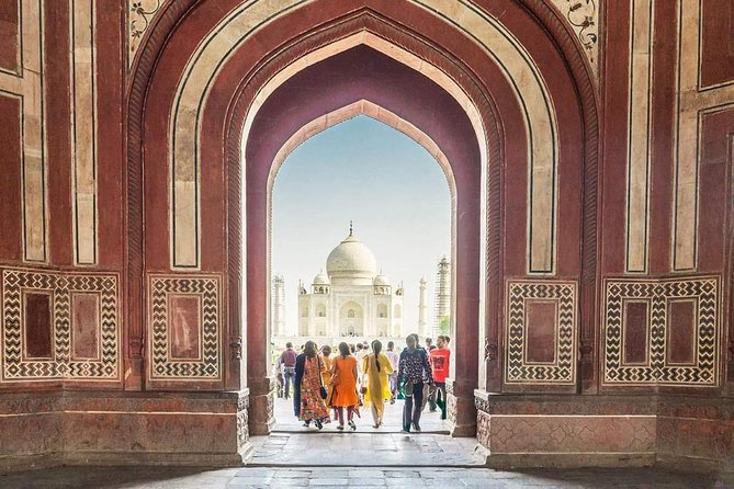 2 Days Delhi Agra and Fatehpur Sikri Tour By Private Car - Tickets, Meals, and the Extra Costs to Watch
