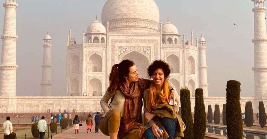 2 Days Delhi & Agra Private Tour with Sunrise Taj mahal - Old Delhi essentials: Red Fort and Jama Masjid with guided context