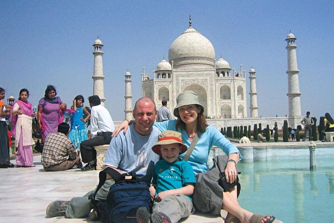 2 Days (Overnight) Agra Tour by Gatimaan Train With Hotel Accommodation - Day 2: Etimad-Ud-Daulah and Fatehpur Sikri, then back to Delhi by train