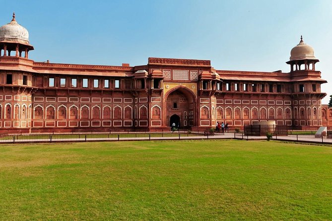 2 Days (Overnight) Agra Tour by Gatimaan Train With Hotel Accommodation - FAQ