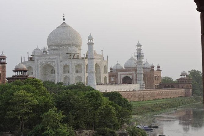 2 Days Private Agra Tour from Delhi - Luxury Transport on the Yamuna Expressway (and Why You’ll Notice It)