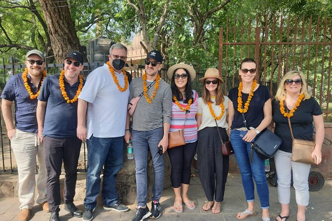 2 Days Private Delhi & Agra Tour with Taj Mahal from Delhi by Car - Day 1 in Delhi: Qutub Minar, Tombs, Temples, and Old Delhi Markets