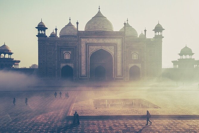 2 Days Private tour of Delhi and Agra with Stay at 5 Star Hotel - Lotus Temple: a short, satisfying reset