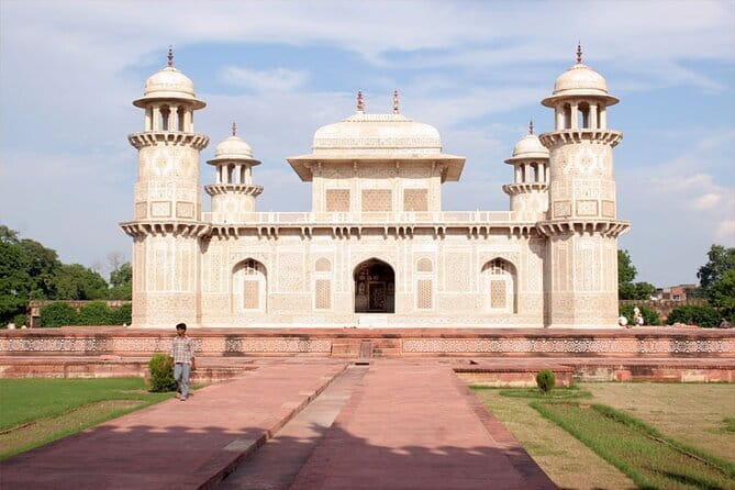 2 Days Tour of Agra (Taj Mahal) & Delhi City Tour - The Real Logistics: Private Car, Pickup/Drop-Off, and Time on the Road