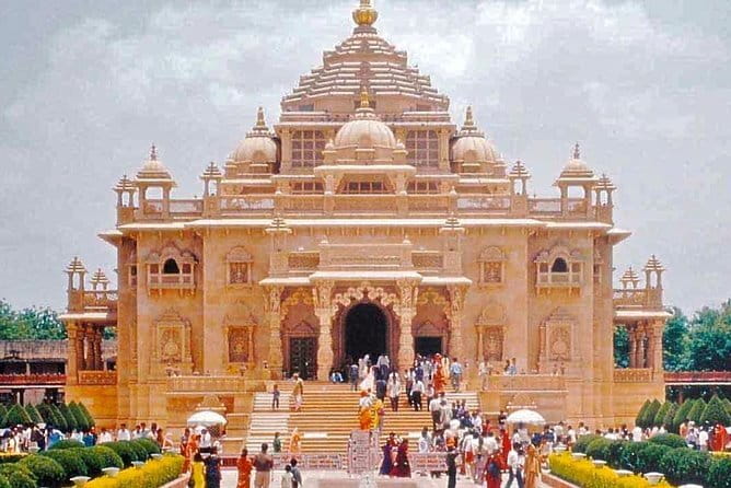 3-Day Golden Triangle Luxury Tour from Delhi to Agra and Jaipur - Day 3 Jaipur: Amber Fort, City Palace, Jantar Mantar, and the Best Photo Stops