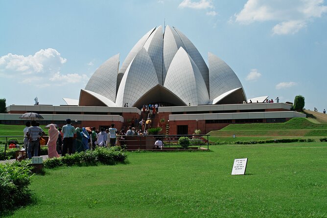 3 Day Luxury Golden Triangle Tour to Agra & Jaipur from New Delhi - Smart Logistics: Private Car, Licensed Guides, and Included Fees