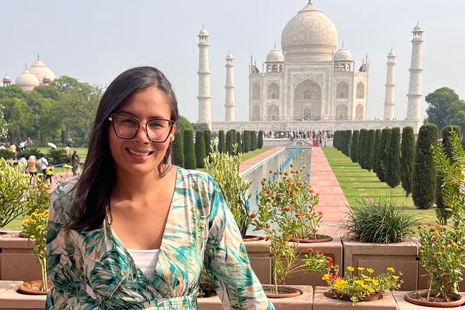 3-Day Luxury Private Golden Triangle Tour – Delhi, Agra & Jaipur - Day 1 in Delhi: from Qutub Minar and Lotus Temple to Jama Masjid and Agra
