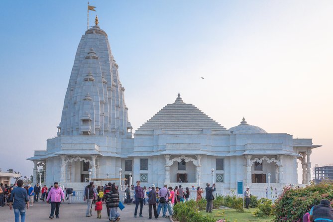 3-Day Private Tour of Jaipur from Delhi: City Palace, Jantar Mantar and Amber Fort - Jantar Mantar’s solar instruments, plus why it feels different from forts