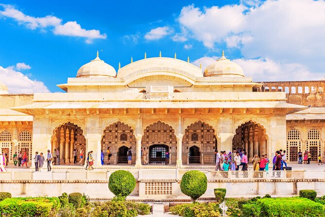 3 Days Golden Triangle Tour{Taj Mahal at Sunrise} - Delhi in one solid day: Red Fort photo stop to Qutub Minar