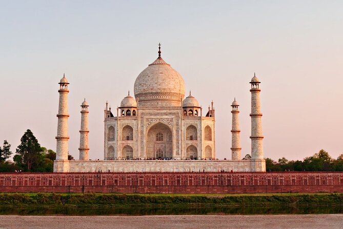 3 Days Luxury Golden Triangle Tour - Jaipur’s royal highlight day: Hawa Mahal, City Palace, Jantar Mantar, Albert Hall