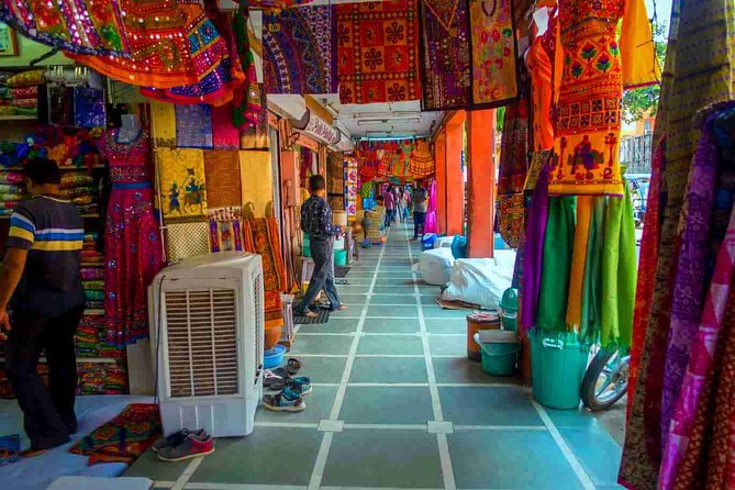 3-Days Luxury Golden Triangle Tour from Delhi includes,Hotel,Guide and A-C Car - Hotel and room setup: what your rooming plan means