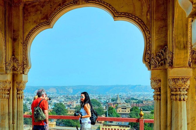 3-Days Luxury Golden Triangle Tour from Delhi includes,Hotel,Guide and A-C Car - Guides and drivers: the difference between a tour and a memory