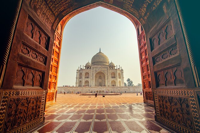 3-Days Private Luxury Golden Triangle Tour (Delhi, Agra & Jaipur) - Day 1 in Delhi: Jama Masjid rickshaw energy to Qutb Minar heights