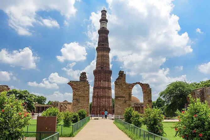 3 Days Private Luxury Golden Triangle Tour in Delhi, Agra, Jaipur - New Delhi’s bigger monuments: Tomb of the Unknown Soldier, Lutyens-Baker planning, Akshardham, Humayun’s Tomb, Qutub Minar