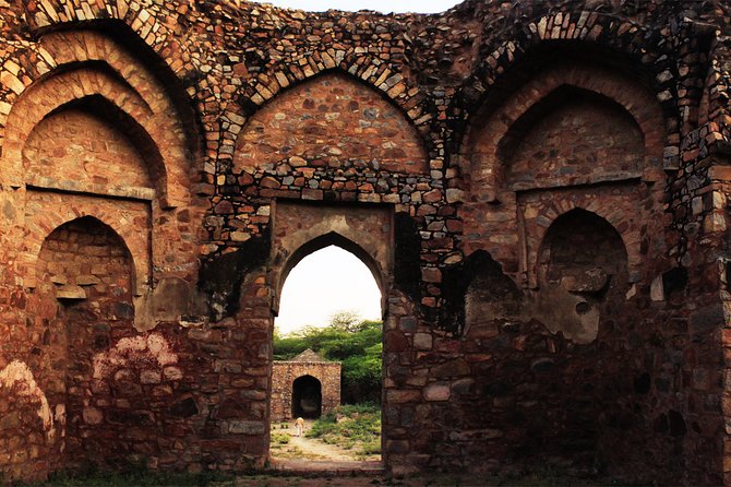 3-Hour Mehrauli Archaeological Park Ruins Walking Tour Delhi - Stop 3: Rajon Ki Baoli, water engineering, and the scary stories