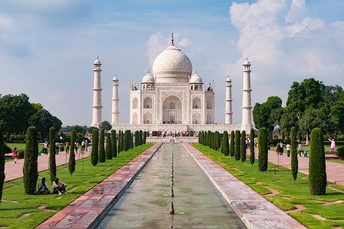 4 Day Private Golden Triangle Tour : Delhi Agra Jaipur - Private pickup and a chauffeur-driven car: where your time actually goes