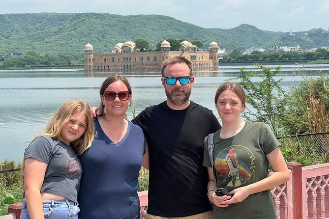 4 Days Luxury Golden Triangle Tour to Agra and Jaipur From Delhi - Agra by expressway: sunrise at the Taj Mahal and the fortress feel of Mughal power