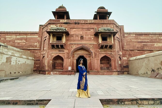 5-Day Golden Triangle Tour with Cultural Heritage-Taj & More - Day 4 Jaipur Classics: City Palace, Jantar Mantar, and Hawa Mahal Windows