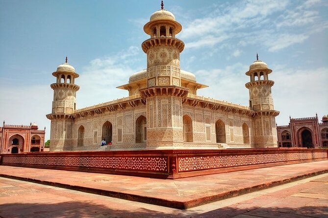 5 Days Golden Triangle - Day 2 to Agra: The Yamuna Expressway Drive and a Mughal Trio of Stops