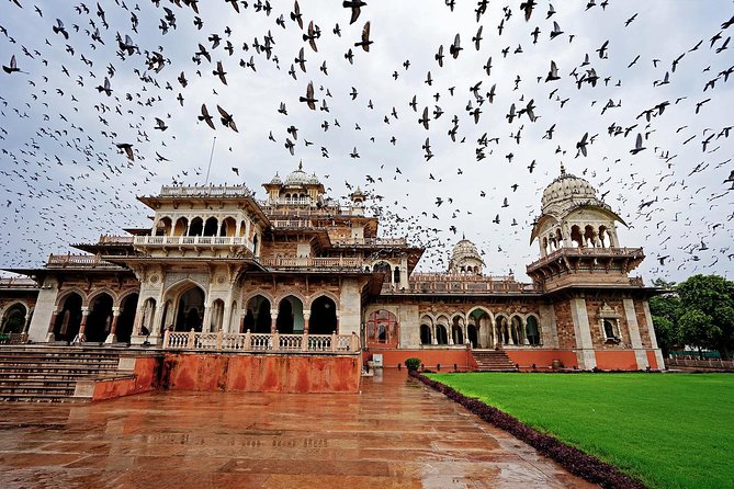 5 Days Private Golden Triangle Delhi Agra Jaipur Tour - Day 1 in Delhi: Old Delhi sights, rickshaws, and New Delhi photo stops