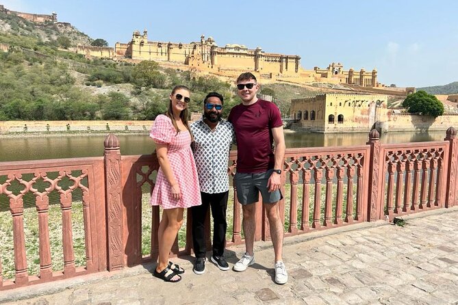 5 Days Private Luxury Golden Triangle Tour from Delhi - Delhi Day 1: Mughal Power, Old Delhi Lanes, and the Lotus Temple Pause