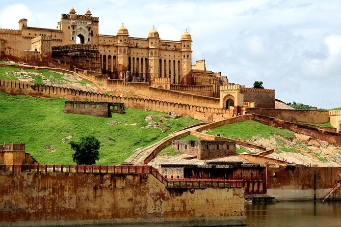 5-Night Private Rajasthan Tour from Delhi Including Jaipur, Jodhpur and Udaipur - Udaipur: gardens, palaces, and Lake Pichola at golden hour