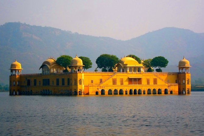 6 Day Delhi Agra Jaipur Udaipur Tour-Golden Triangle with Udaipur - Day 5 Udaipur: Jagdish Temple, City Palace, Lake Pichola boat ride