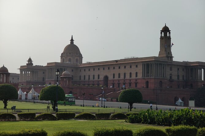 6-Day Private Tour of Delhi, Agra, Jaipur, and Varanasi from Delhi - Day 4: Jaipur to Varanasi by flight, then ghats at your own pace