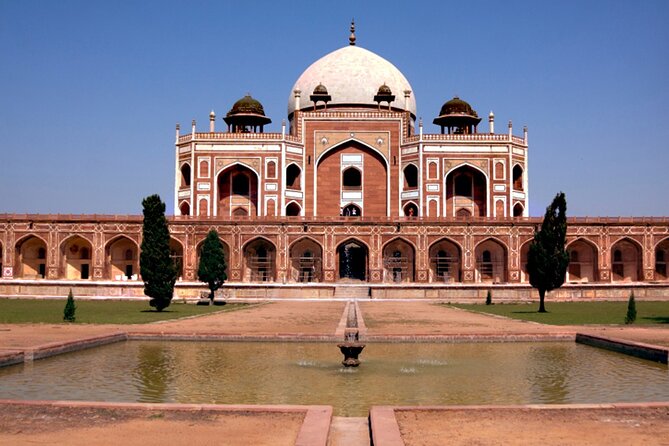 6 Days 5 Nights Golden Triangle Tour from Delhi - City Palace, Jantar Mantar, and Hawa Mahal: royal buildings plus science