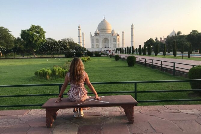 6 Days Golden Triangle Tour Delhi Agra and Jaipur By Private Car - First Impressions: Private Car, Real Welcome, No Guesswork