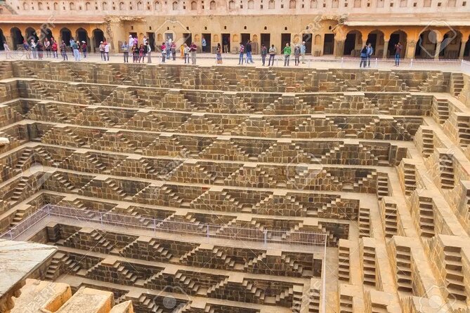 6 Days: Golden Triangle With Ranthambore Tour With 5 Star Hotels - Hotels, meals, and guides: where the tour feels most like value