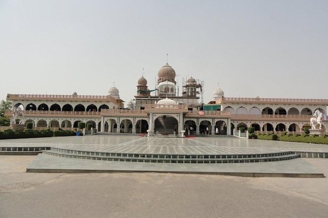6 Hours Tout to Temples and Spiritual Sites in Agra - Why This Agra Sacred Sites Route Works in 6 Hours