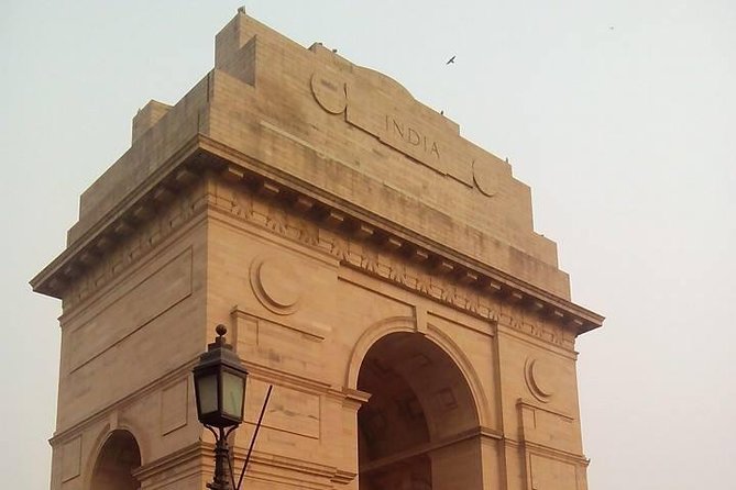 6 Nights 7 Days Golden Triangle Tour Package Discover Taj Mahal‎ - Drivers and on-the-ground support: Safety and smooth changes