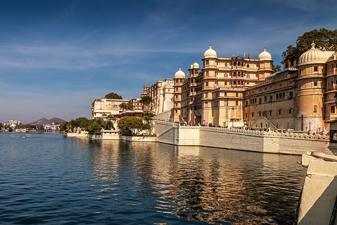 7 Day Delhi Agra Jaipur Jodhpur Udaipur Tour-Taj Mahal At Sunrise - Day 6 in Udaipur: City Palace Over Lake Pichola, Boat Ride, and Sahelion Ki Bari