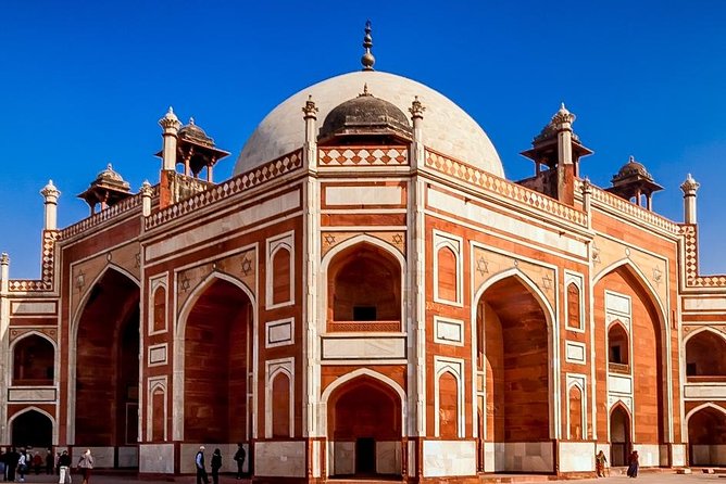 7-Day Golden Triangle & Varanasi Tour from Delhi with Guide - Price and logistics: what $675 is really buying you