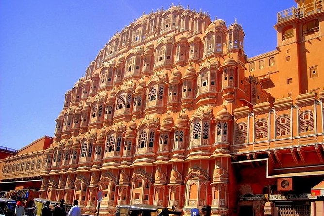 7-Day Golden Triangle & Varanasi Tour from Delhi with Guide - Day 1 in Delhi and first Jaipur sights: get your bearings fast