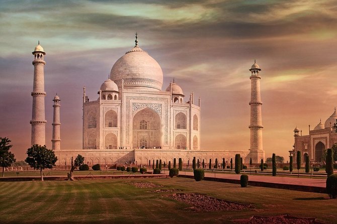 8-Days Golden Triangle & Ranthambore Private Tour - Day 1 in Delhi: Lotus Temple as Your Calm First Hour