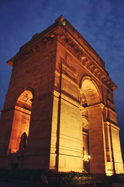 A full-day tour of Old & New Delhi Monument Express Entry - Old and New Delhi in One Full Day: How the Day Feels