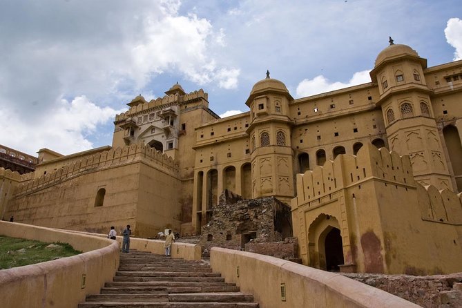 Agra and Jaipur Golden Triangle Private 3-Day Tour from New Delhi - Day 1 Delhi Sights: Qutub Minar, Lotus Temple, and India Gate Views